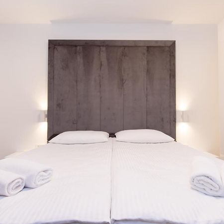 אוסילק Apartmani I Sobe Pejacevic מראה חיצוני תמונה