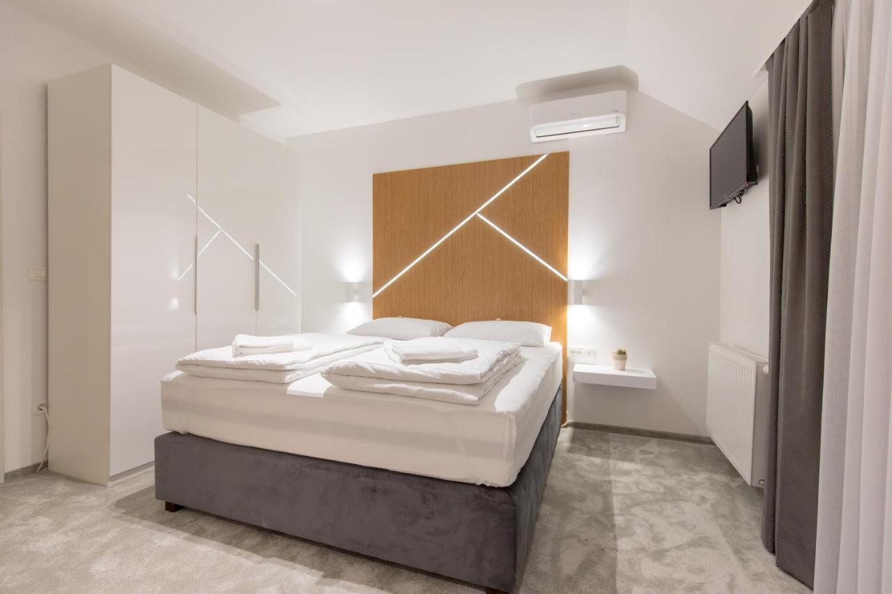אוסילק Apartmani I Sobe Pejacevic מראה חיצוני תמונה
