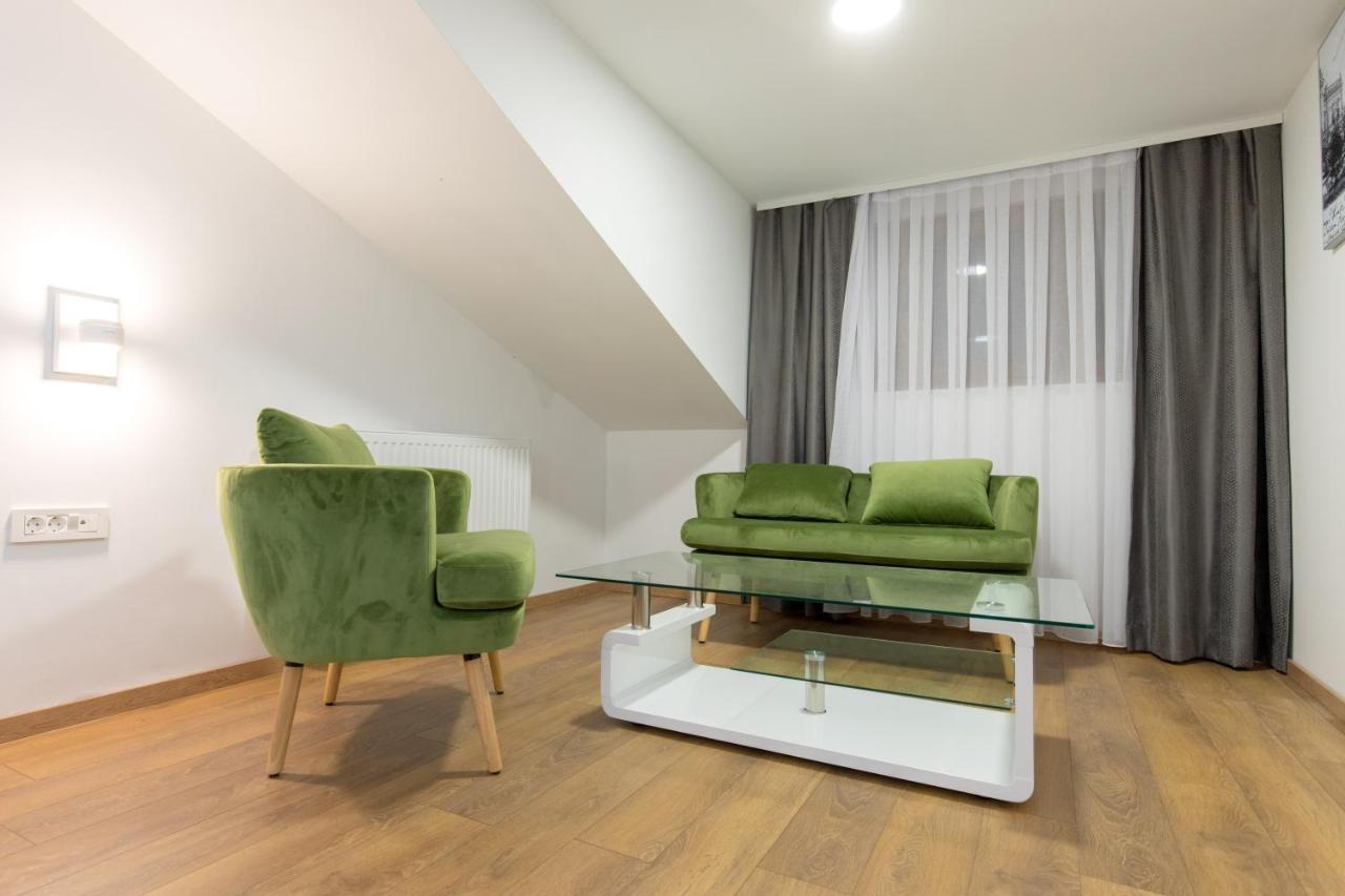 אוסילק Apartmani I Sobe Pejacevic מראה חיצוני תמונה