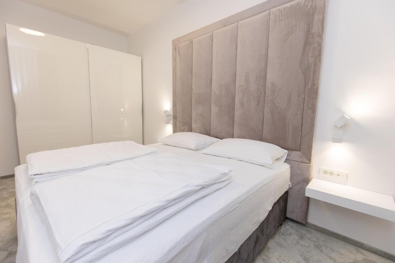 אוסילק Apartmani I Sobe Pejacevic מראה חיצוני תמונה