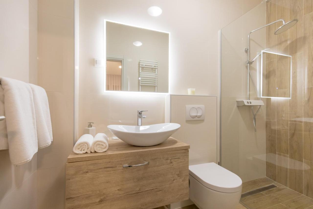 אוסילק Apartmani I Sobe Pejacevic מראה חיצוני תמונה