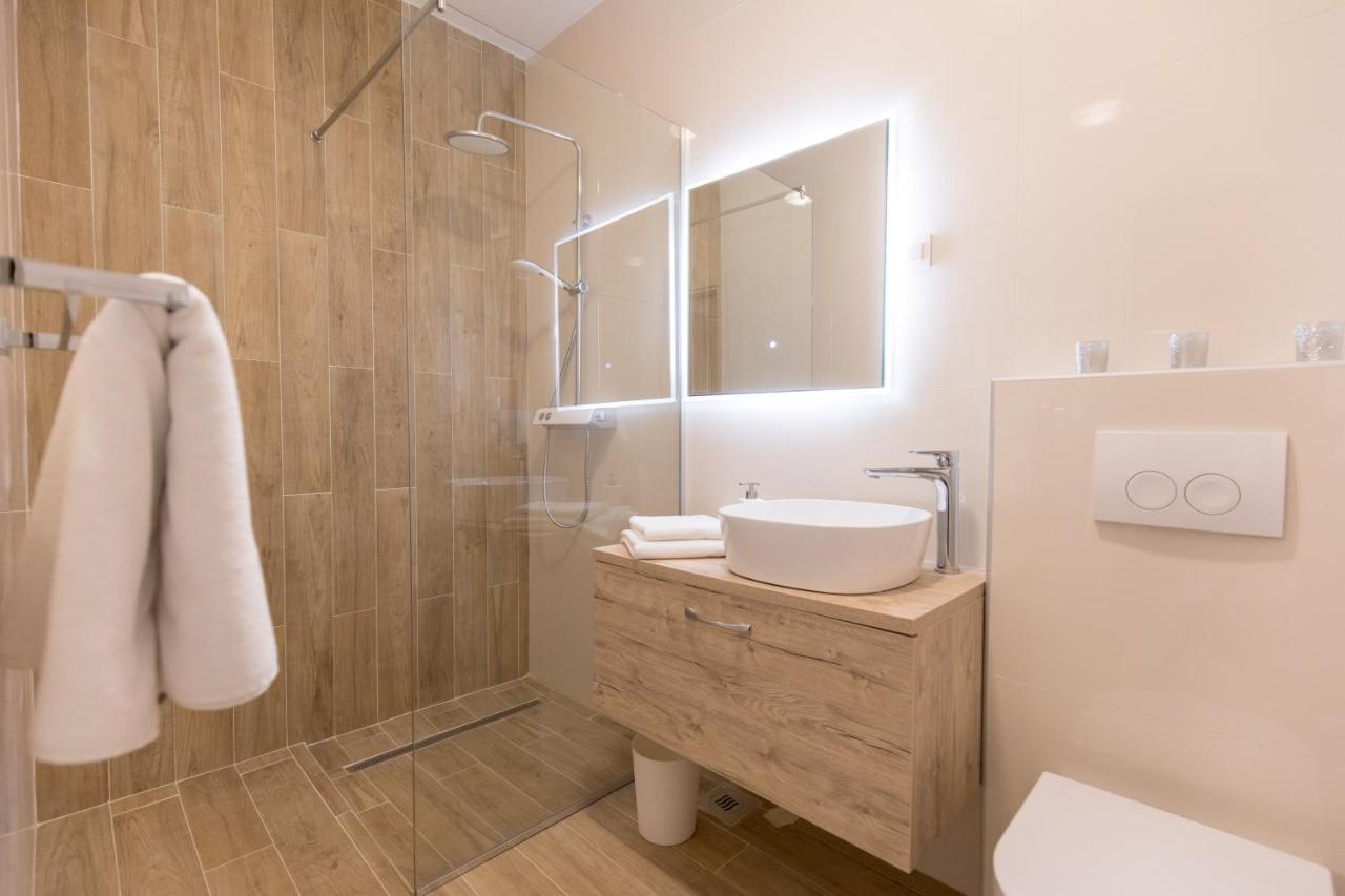 אוסילק Apartmani I Sobe Pejacevic מראה חיצוני תמונה